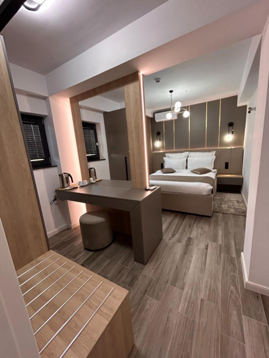 Monarc Boutique Aparthotel - Self Check-In Visan Exteriör bild