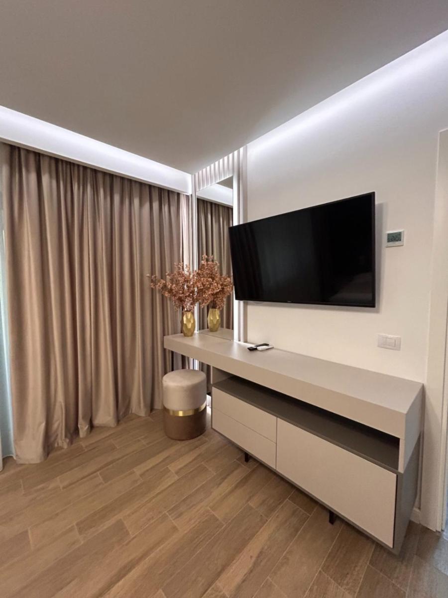 Monarc Boutique Aparthotel - Self Check-In Visan Exteriör bild