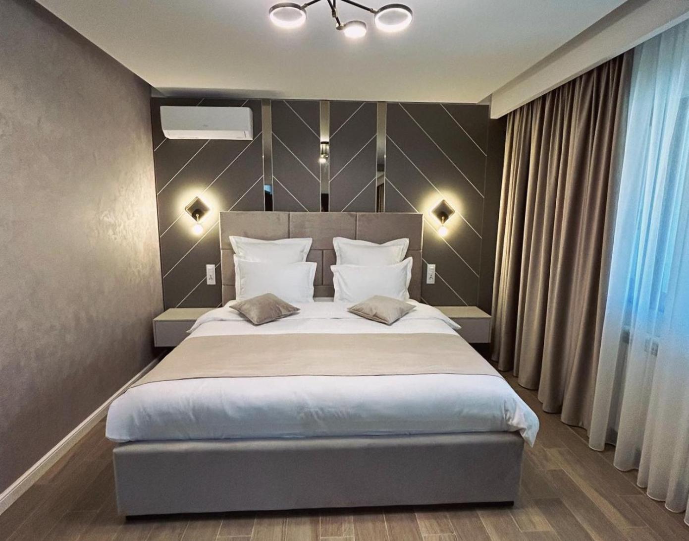 Monarc Boutique Aparthotel - Self Check-In Visan Exteriör bild