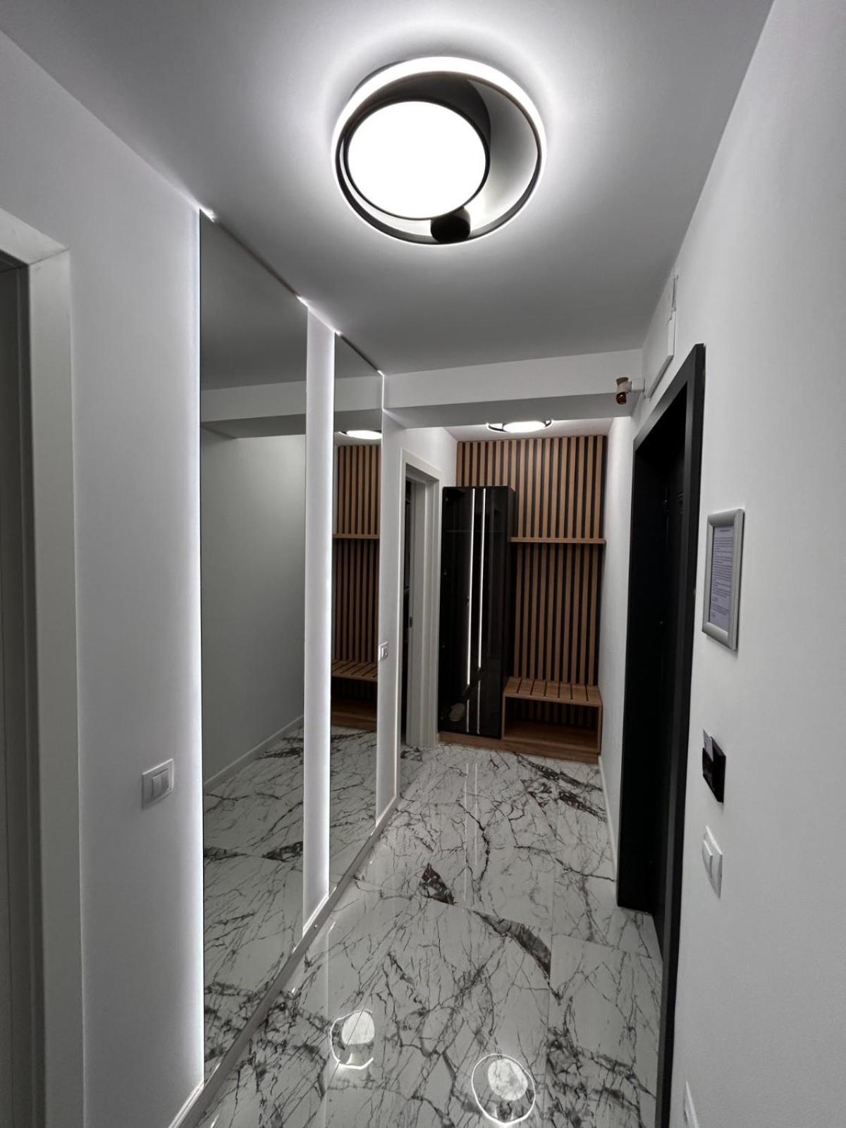 Monarc Boutique Aparthotel - Self Check-In Visan Exteriör bild
