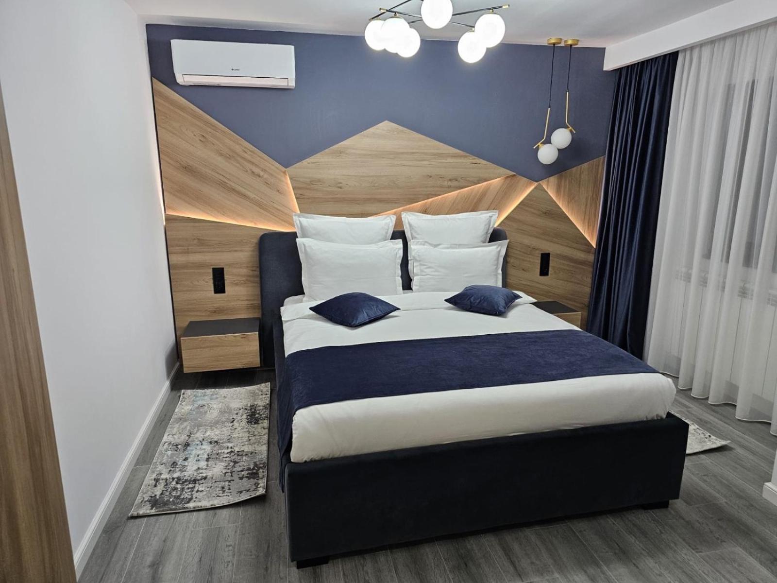 Monarc Boutique Aparthotel - Self Check-In Visan Exteriör bild