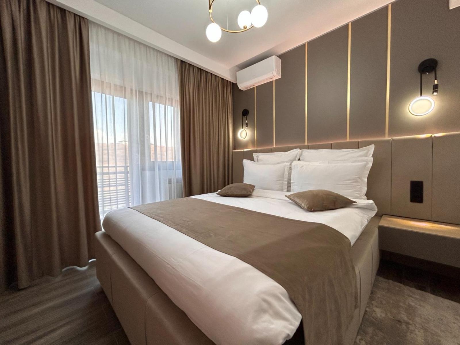 Monarc Boutique Aparthotel - Self Check-In Visan Exteriör bild