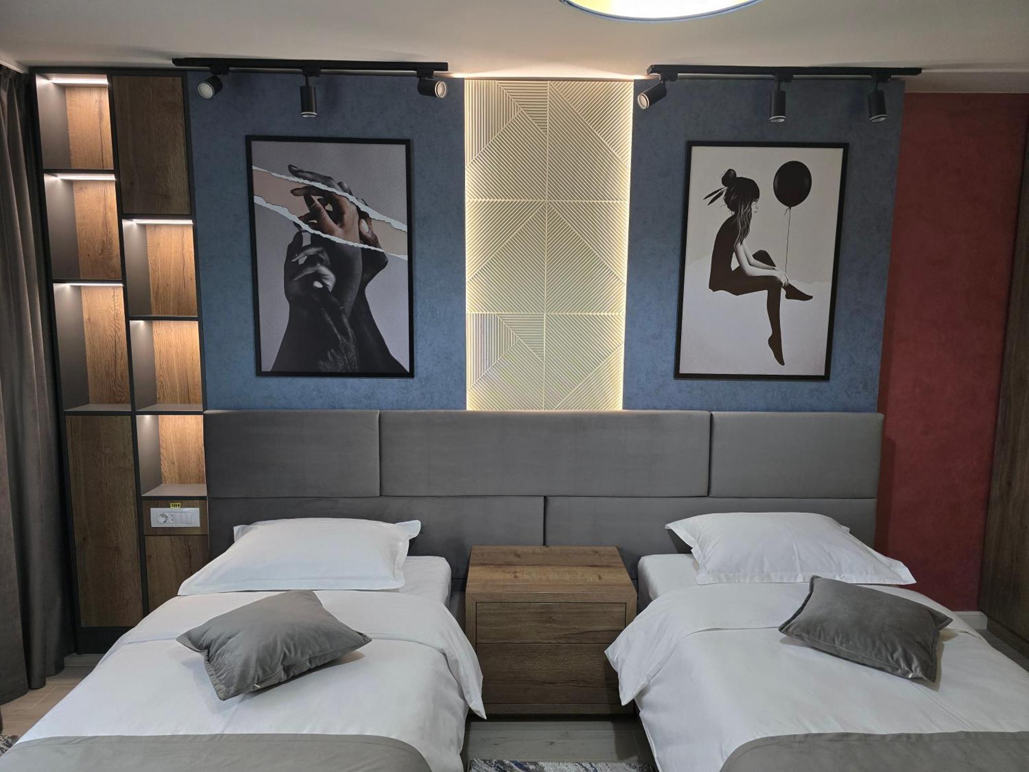 Monarc Boutique Aparthotel - Self Check-In Visan Exteriör bild